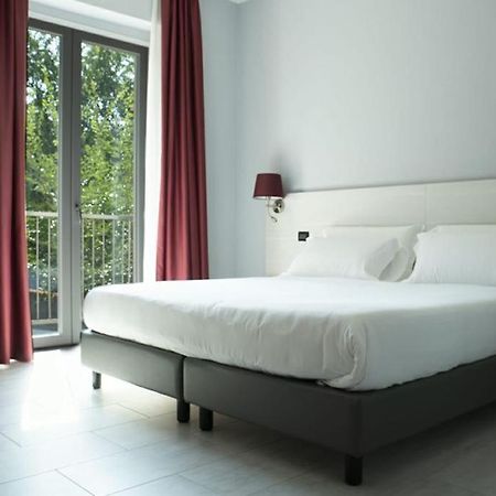 Hotel Pone Sesto San Giovanni Kültér fotó