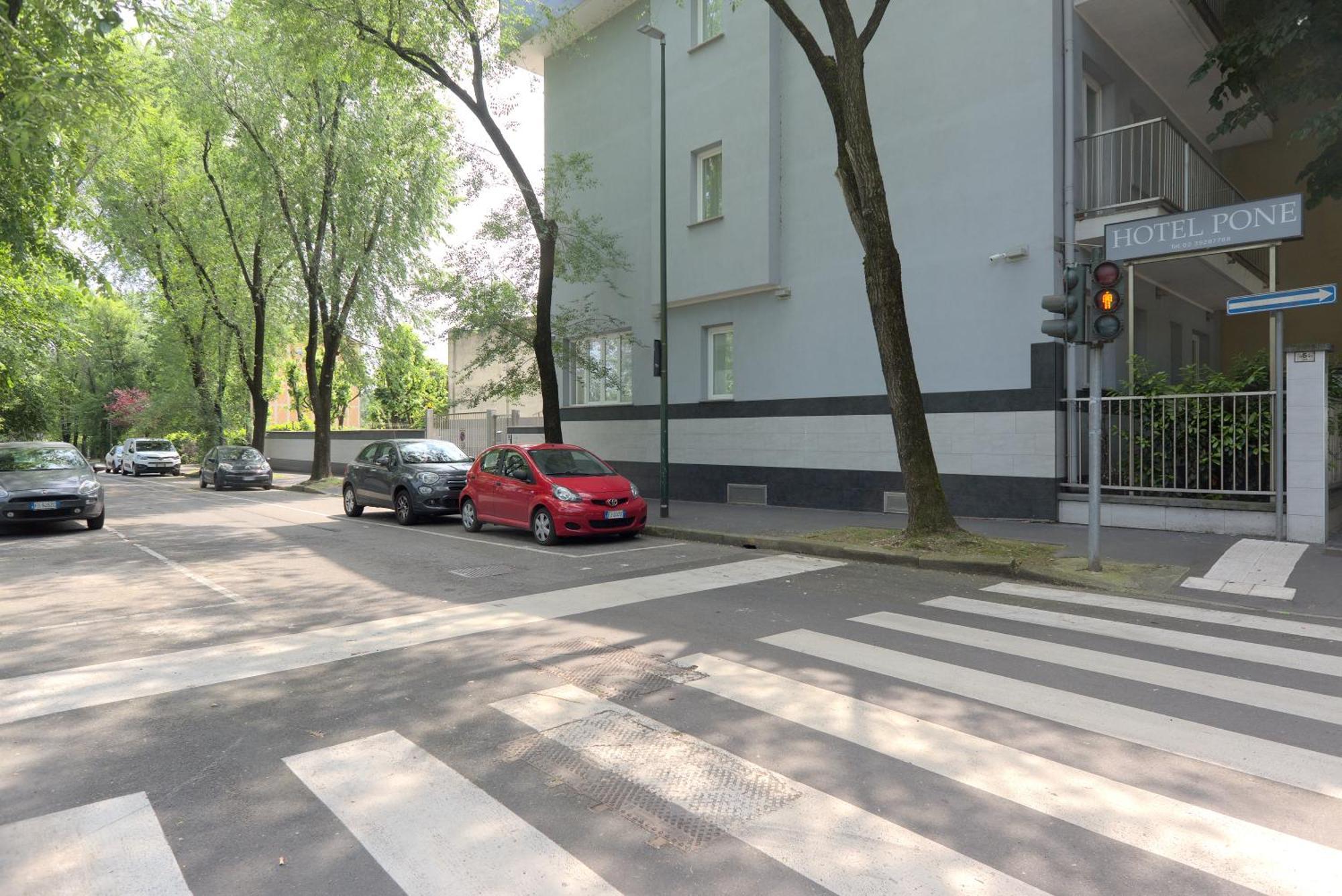 Hotel Pone Sesto San Giovanni Kültér fotó