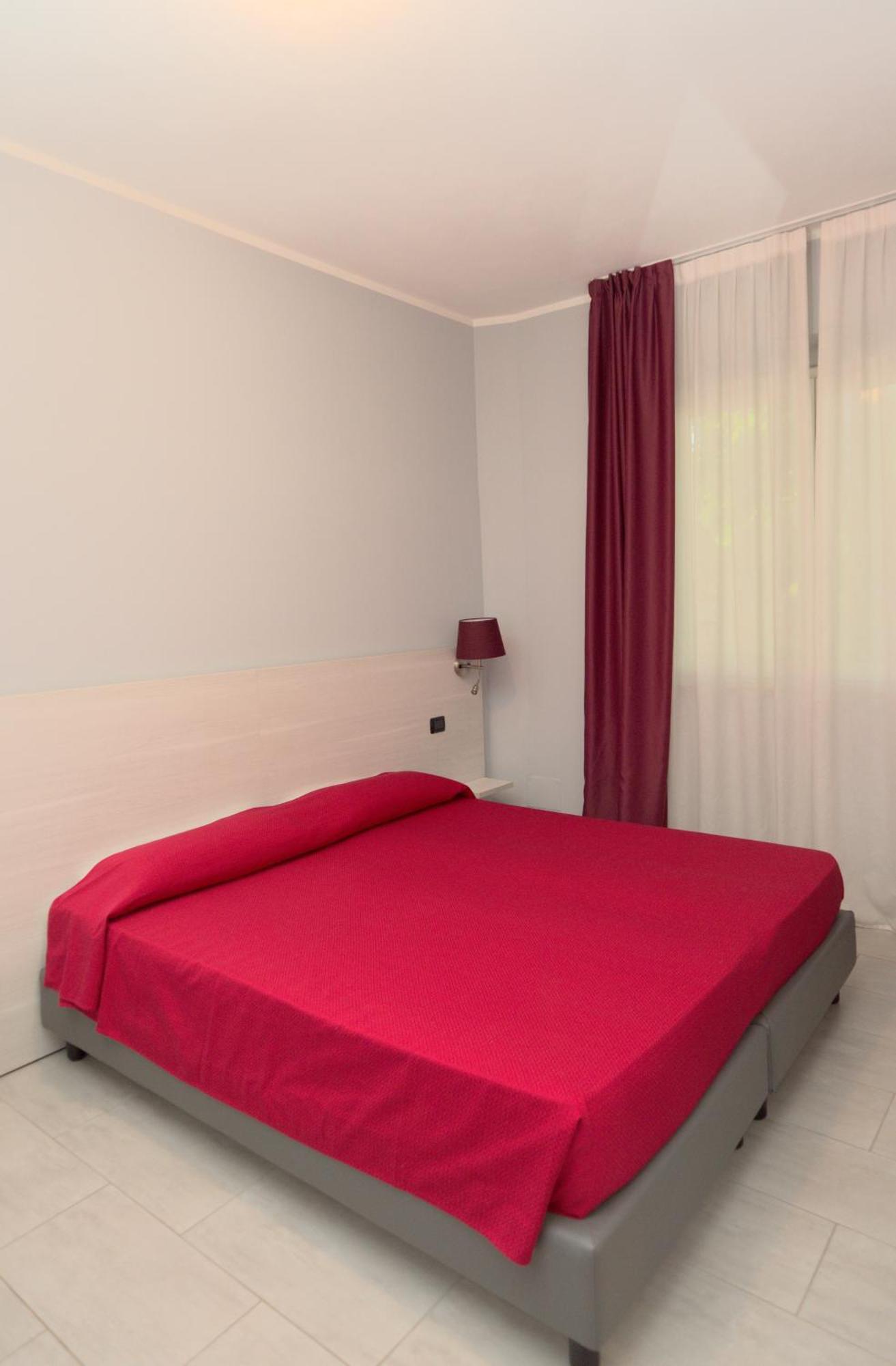 Hotel Pone Sesto San Giovanni Kültér fotó